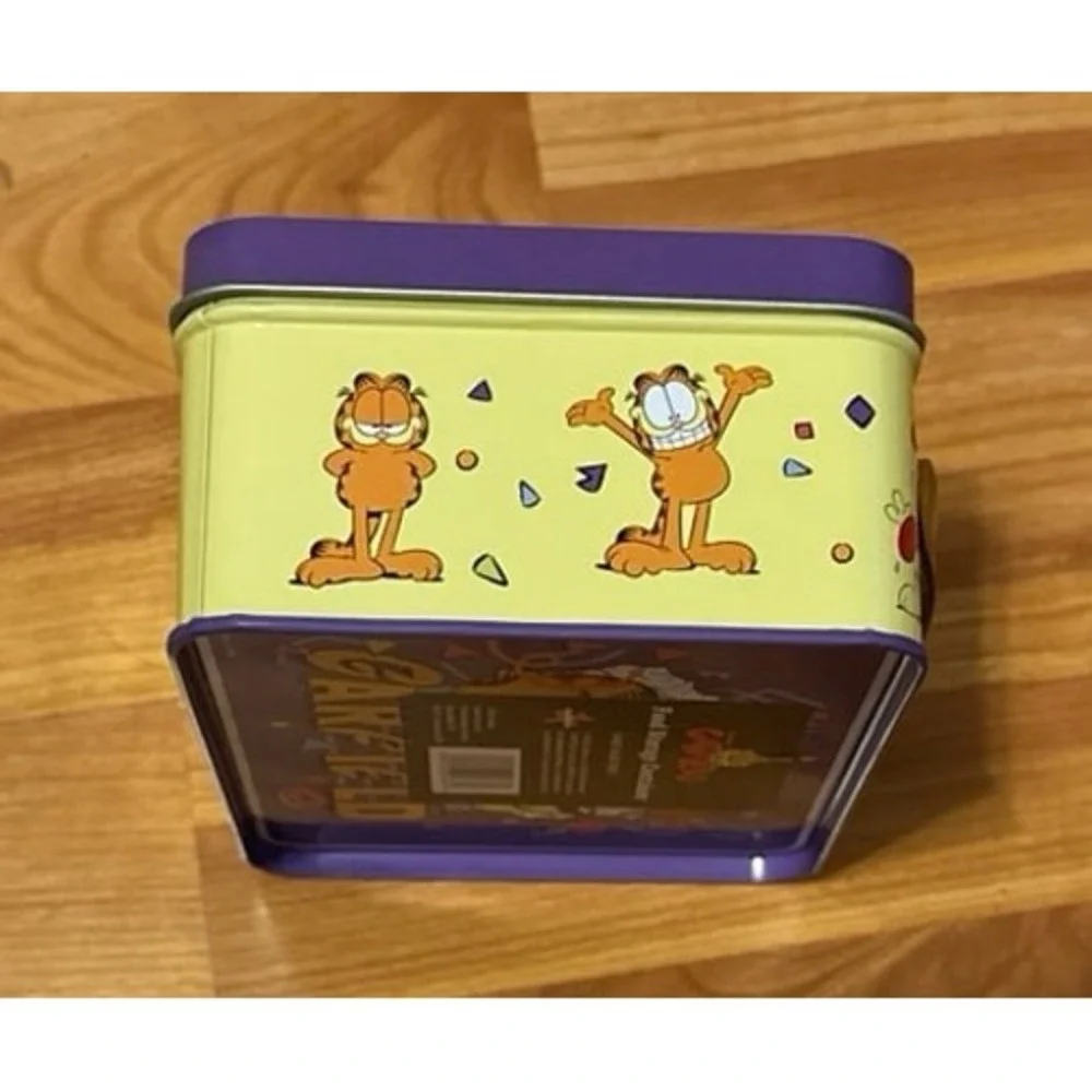 GARFIELD FOOD STORAGE CONTAINER